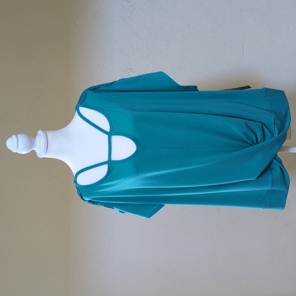 Absolutely Famous Twist Front Top with Shoulder Lace Size Seagreen 3X